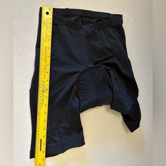 Beroy Cycling padded black shorts w/small pocket on back side. Sz L.   Q12 - Picture 12 of 13